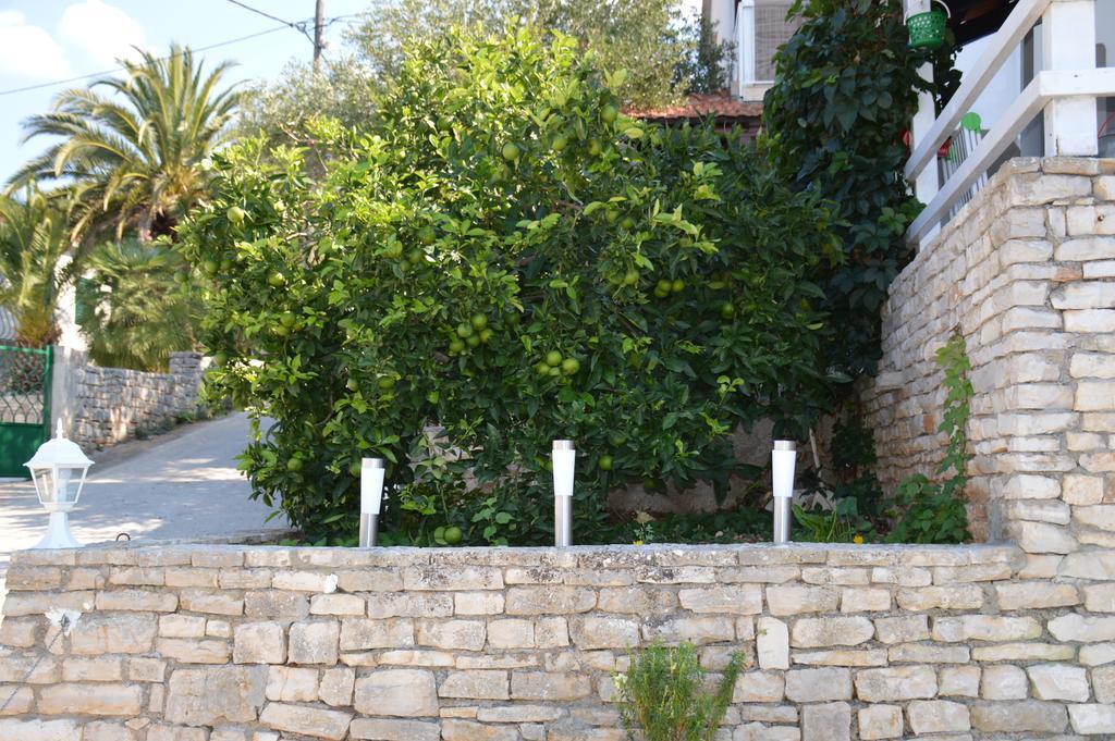 Nečujam Apartments Marija Bajto מראה חיצוני תמונה